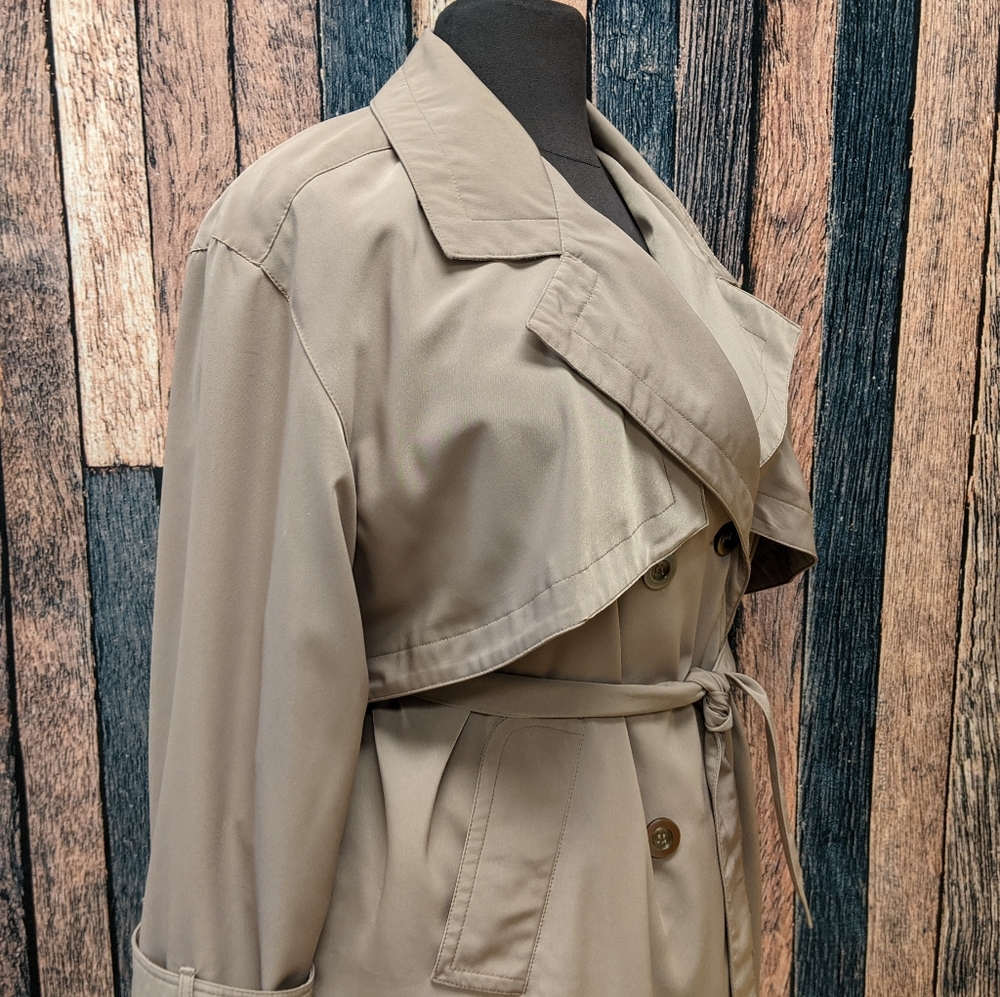 Braetan Tan Short Trench